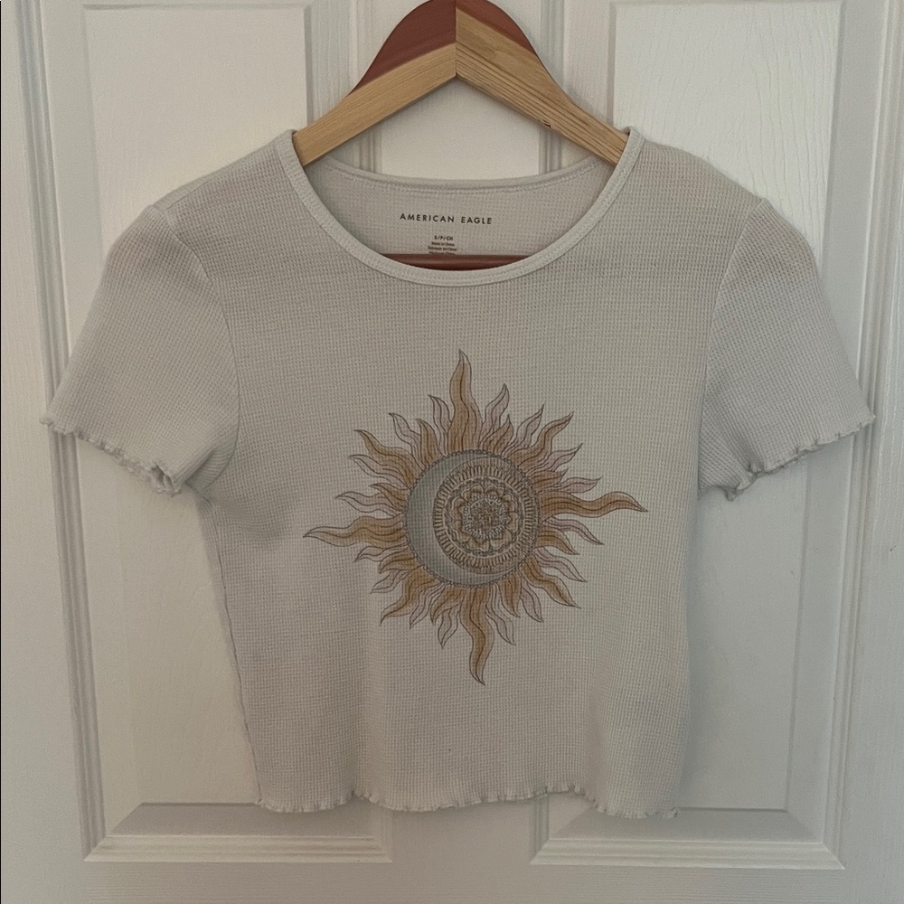 American Eagle Outfitters White Sun Graphic Crop Top